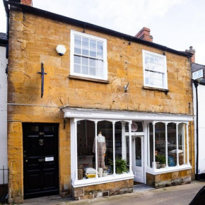 1 Bedroom (+sofa bed) Flat in Ilminster, Somerset